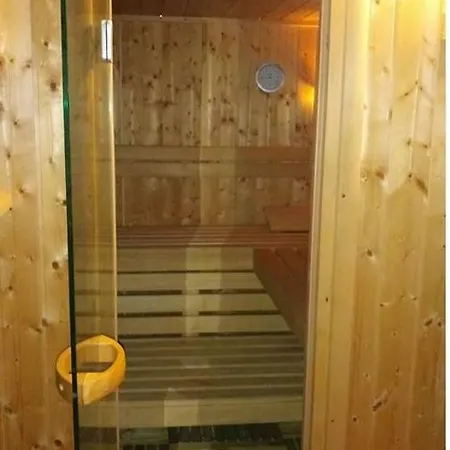 Studio De 3 Frontiere בית הארחה